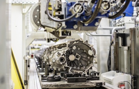 В июле этого года ŠKODA AUTO преодолела отметку в 8 млн произведенных механических трансмиссий MQ200 на заводе в Млада-Болеславе.